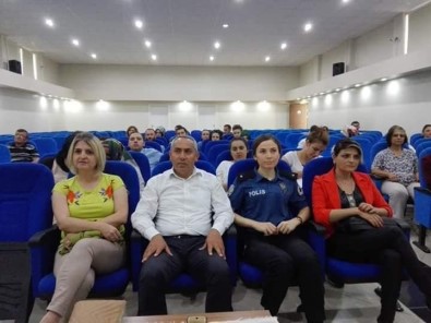 Kastamonu'da Öğretmenlere Trafik Eğitimi Verildi