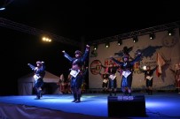 İSMAİL CEM - Kuşadası 3. Uluslararası Halk Dansları Festivali Başladı