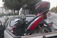 SITKI KOÇMAN ÜNİVERSİTESİ - Motorla Otomobil Kafa Kafaya Çarpıştı; 1 Yaralı