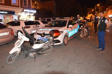 Niksar'da Polis, Motosikletleri Denetledi