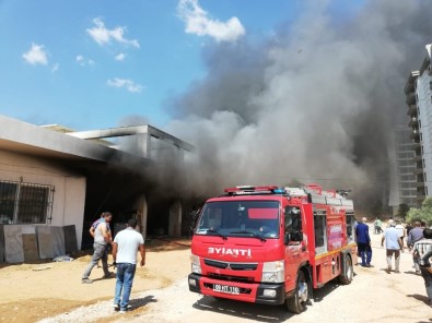 Rezidans İnşaatında Korkutan Yangın