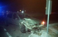 Şanlıurfa'da Kamyonet İle Otomobil Çarpıştı Açıklaması 8 Yaralı