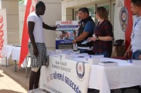 1 EYLÜL - Uşak Polisinden Üniversite Öğrencilerine Güven Veren Çalışma