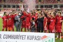 SİVAS VALİSİ - Cumhuriyet Kupası Demir Grup Sivasspor'un