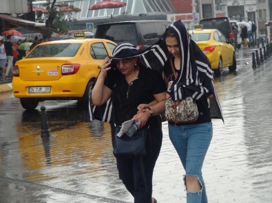 İstanbul'da Sağanak Yağış