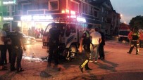 Kamyonet Yunus Polisleriyle Çarpıştı Açıklaması 2 Polis Yaralı
