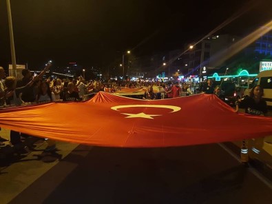 Kuşadası'nda Kurtuluş Coşkusu Devam Ediyor