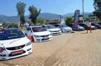 MODIFIYE - Didim'de Modifiyeli Araç Tutkunları Bir Araya Geldi