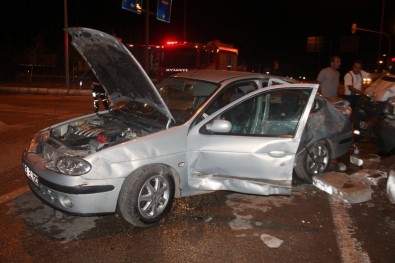Elazığ'da Trafik Kazası Açıklaması 6 Yaralı