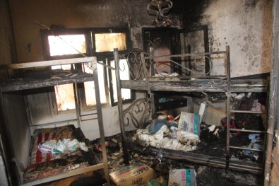 Suriyeli Ailenin Evinde Yangın Açıklaması 1 Ölü