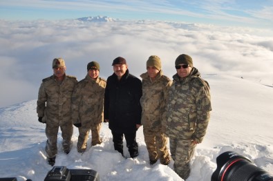 Bakan Soylu Yeni Yılı Mehmetçik'le Birlikte Karşıladı