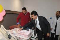 YENIDOĞAN - Dündar'dan Yeni Yılın İlk Bebeğine Hediye