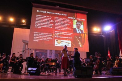 Erzincan Binali Yıldırım Üniversitesi'nde Yeni Yıl Konseri Düzenlendi
