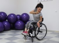 BADMINTON - Engelleri Spor Ve Dansla Aşıyor