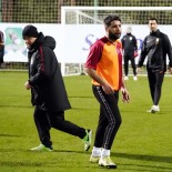 ÇALIŞAN GAZETECİLER - Galatasaray Teknik Ekibi, Muhabirleri Mağlup Etti