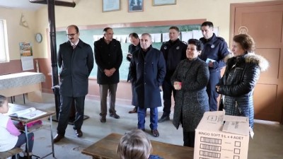 'İlmek İlmek Örülen' Atkı Ve Bereler Öğrencilere Dağıtıldı