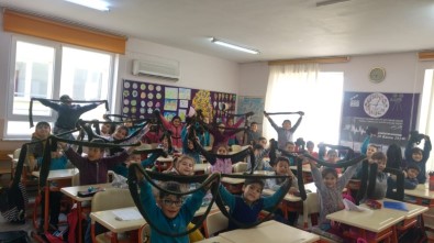 Minik Öğrencilerden Mehmetçiğe Atkı Ve Bereli, Mektuplu Destek