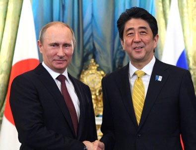 Rus Lideri Putin Ve Japonya Başbakanı Abe'in Görüşmesi Öncesi Gerginlik