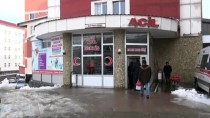 KOLON KANSERİ - Tatvan'da Kolon Kanseri Ameliyatı Yapıldı