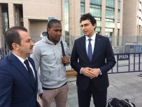 BANKA MEMURU - Trabzonsporlu Ünlü Futbolcu Rodallega'ya Dolandırıcı Şoku