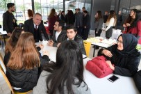 OKUMA SALONU - Başkan Böcek'ten Öğrencilere Ücretsiz Çorba