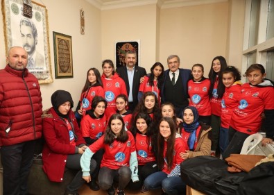 Beykoz Belediye Başkan Adayı Aydın'dan Vatandaşlara Ve Derneklere Ziyaret
