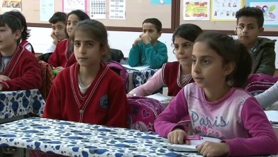 Elazığ'da İlkokul Öğrencisinden Örnek Davranış