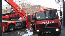 TUTKAL - Gaziantep'te Tutkal İmalathanesinde Yangın Açıklaması 2'Si Ağır 5 Yaralı