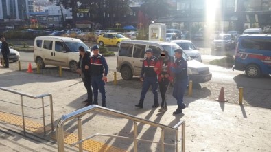 Trabzon'da 13 Hırsızlık Olayının Zanlıları Jandarma Tarafından Yakalanarak Cezaevine Gönderildi