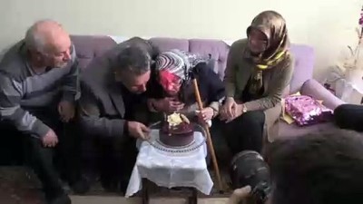 101 Yaşındaki Nineye Doğum Günü Kutlaması