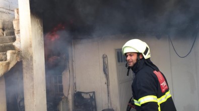 Ceylanpınar'da Ev Yangını Korkuttu