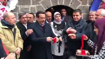 'Diyarbakır'da 2 Yıldır Esnafımız Kepenk Kapatmıyor'