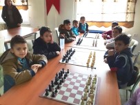 SINIF ÖĞRETMENİ - Hisarcık Atatürk İlkokulu Satranç Takımı Bölge İkincisi