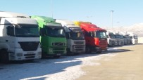 EKMEK TEKNESI - (Özel) Dondurucu Soğukta 26 Gündür Özbekistan'a Geçmeyi Bekliyorlar