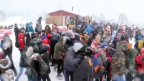KAR KALINLIĞI - Uludağ'da Kar Kalınlığı Bir Buçuk Metre