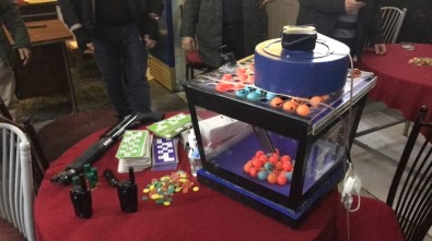 Kumarhane Dışına Telsizli Muhbir Koymuşlar