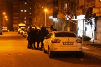 POLİS İMDAT - Vahşet Açıklaması Cesedi Parçalanıp Evinin Önüne Bırakıldı !