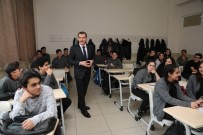 İBRAHIM YıLMAZ - AK Parti'nin Zeytinburnu Adayı Ömer Arısoy'dan Öğrencilere Kitap Tavsiyesi