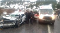 Bitlis'te Trafik Kazası Açıklaması 1'İ Ağır 2 Yaralı