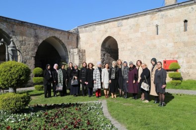 Hatay KADEM Kuruluşunun 1. Yıl Dönümünü Kutladı