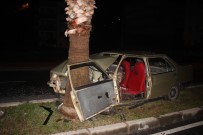 HASAN ALİ YÜCEL - Otomobilin Ağaca Çarpma Anı Kameralarda