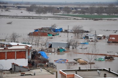 Sel Suları Bursa'da Durma Noktasına Getirdi