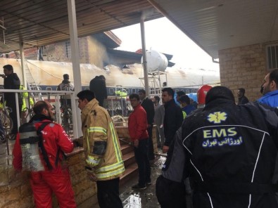 Uçaktaki 15 Kişiden 14'Ü Öldü