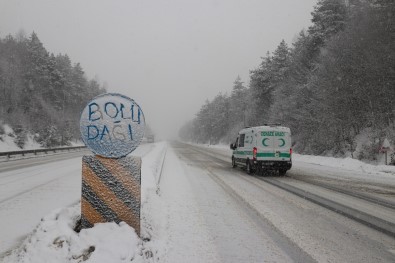 Bolu Dağı'nda Kar Yağışı Etkili Oluyor