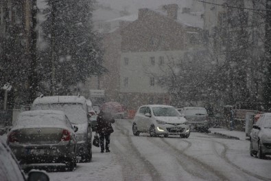 Eskişehir'de Lapa Lapa Kar Yağışı