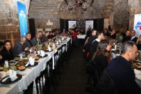 GAZIANTEP ÜNIVERSITESI - Gaziantep Eğitim Camiası HKÜ'nün Akşam Yemeğinde Buluştu