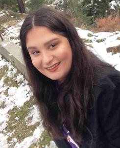 Genç Kız Yaşam Mücadelesini Kaybetti