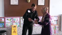 ÇEYREK ALTIN - 'Okuma Aşkı' İle Girdikleri Sınavda, Çocukları Gözetmen Oldu