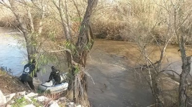 Büyük Menderes Nehri'ne Düşen Şahsı JÖAK Arıyor