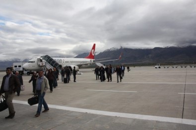 Erzincan Havalimanı'nda 494 Bin 226 Yolcuya Hizmet Verildi